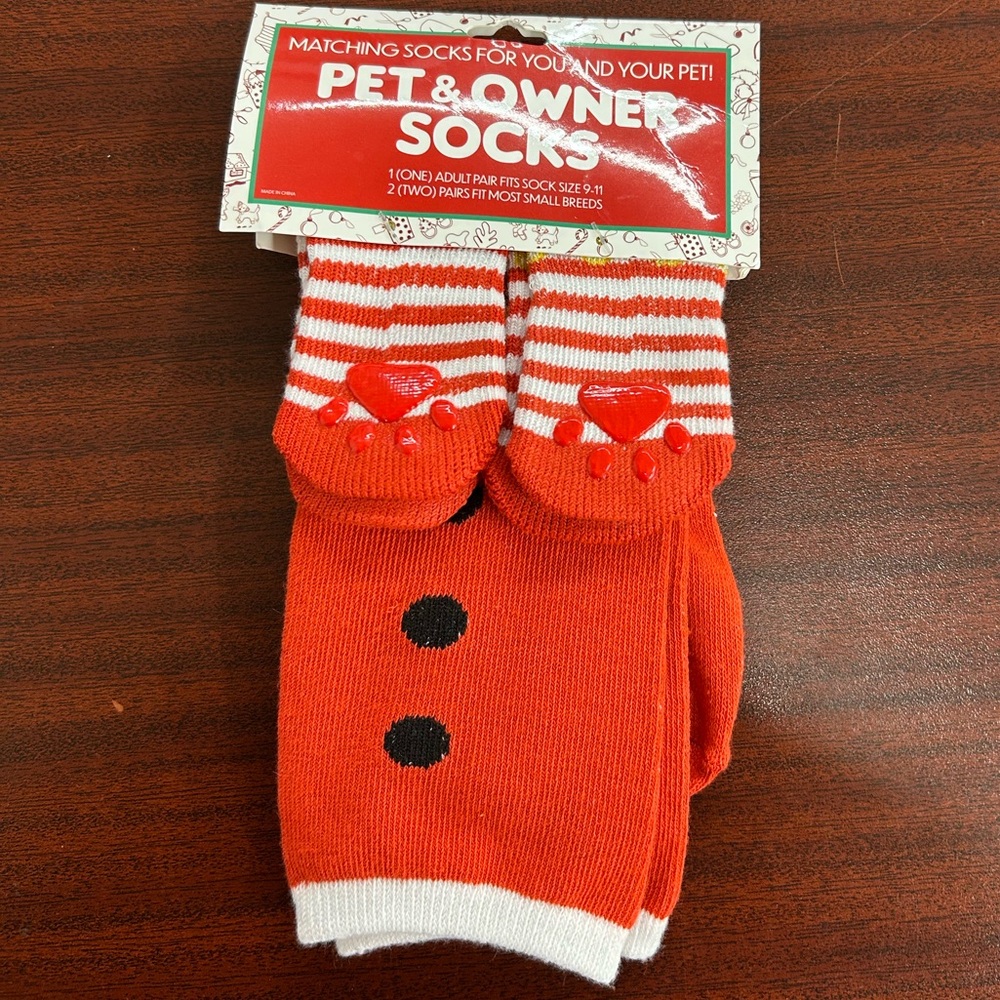 New Pet & Owner Matching Red Holiday Socks